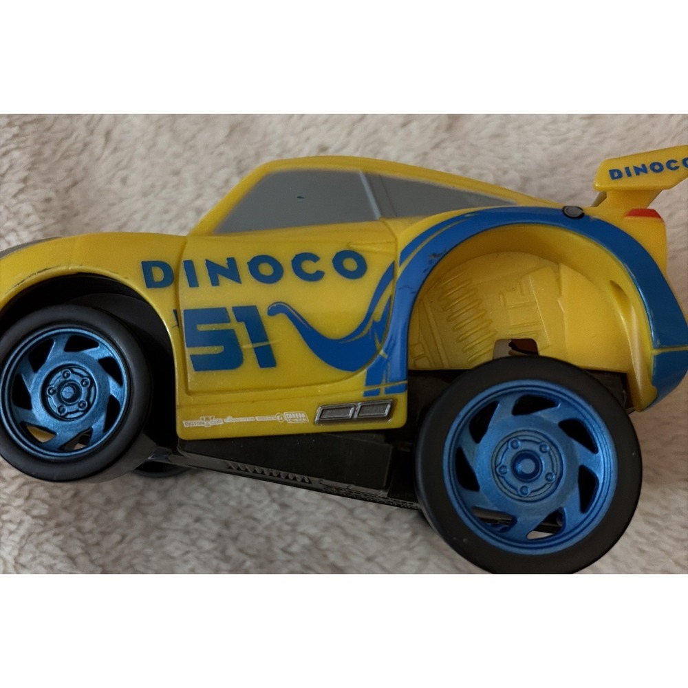 Disney Pixar Cars 3 Revvin Action Dinoco Cruz Ramirez - Picture 6 of 7